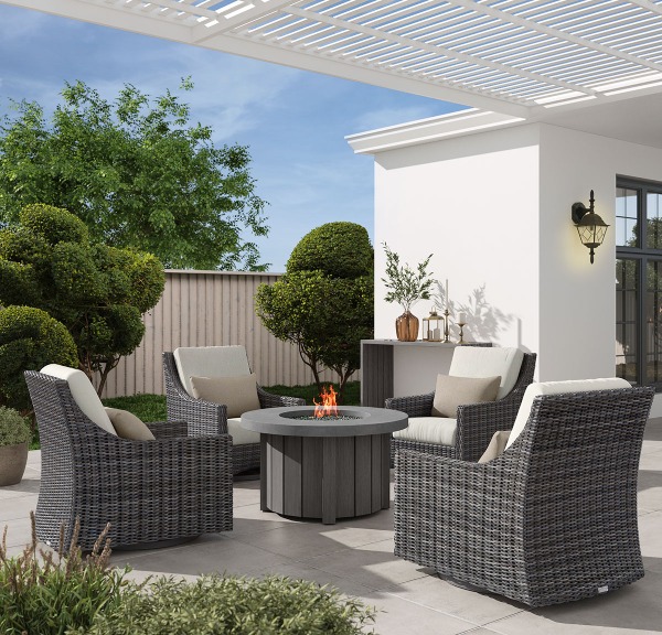outdoor patio furniture - wicker chairs